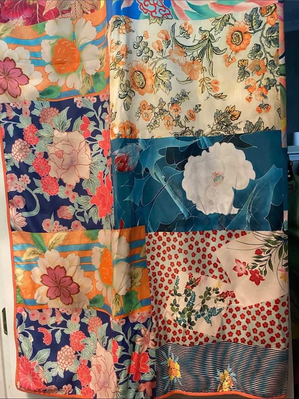 Johnny Was “Grace Bright Beach Blanket” Reversible, Colorful Florals 65x70 NIB